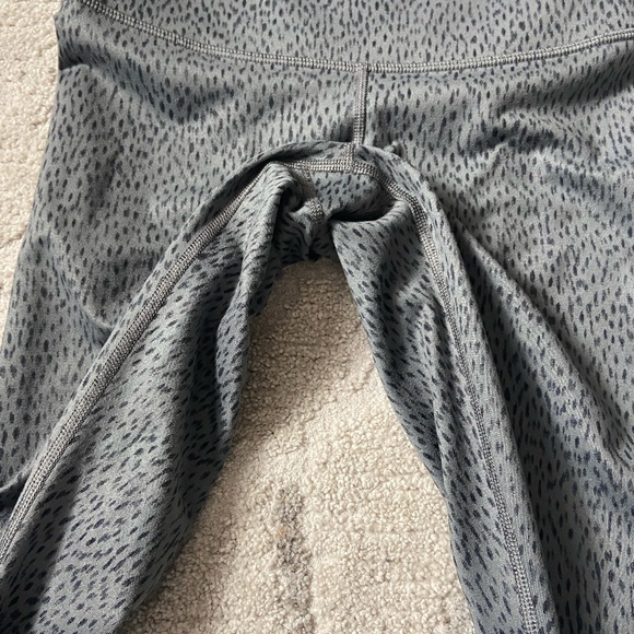Gray Women's High-Waisted Leggings - Picture 7 of 11